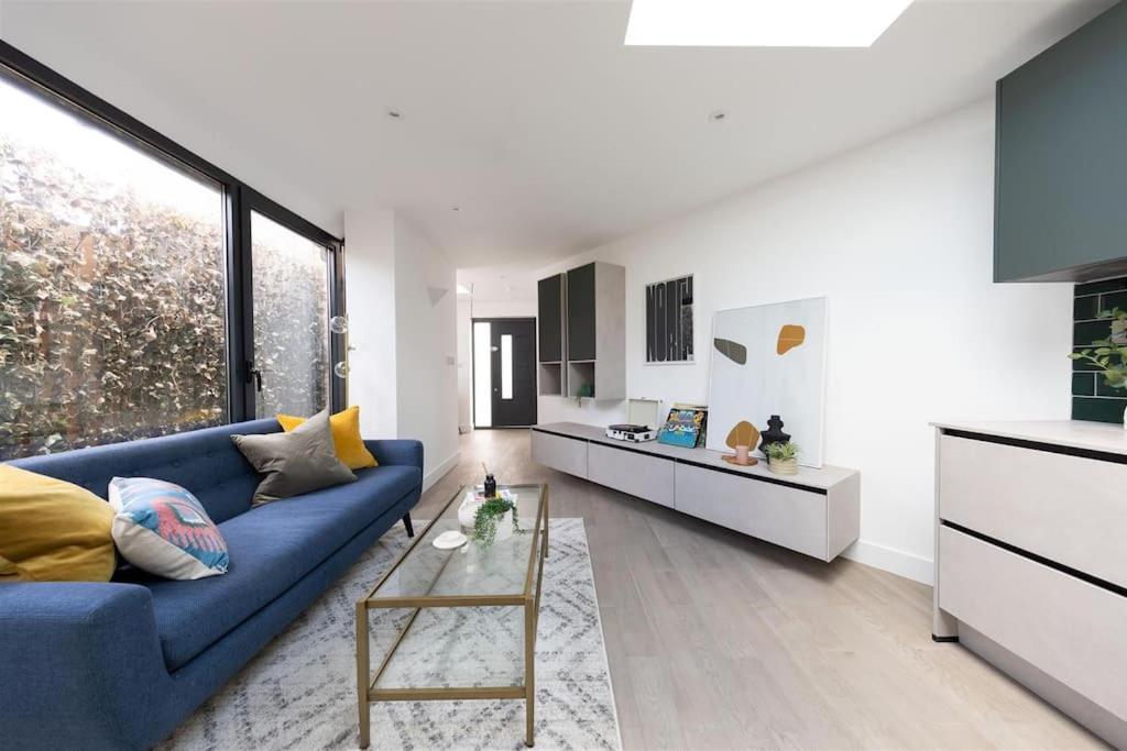 Cozy Leyton House With Garden And Small Terrace ลอนดอน ภายนอก รูปภาพ